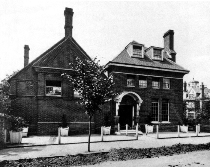 Monochrome photograph of Bedford Park Club
